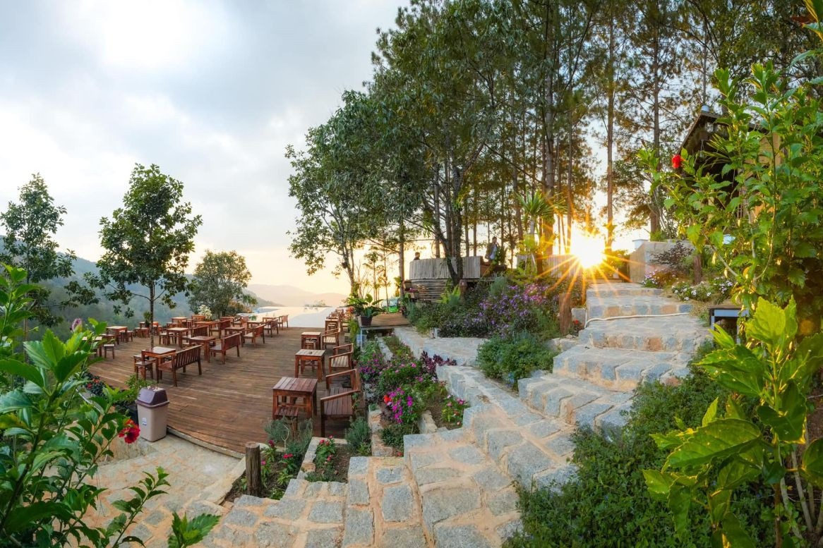 áo khoác nhẹ vì Đà Lạt